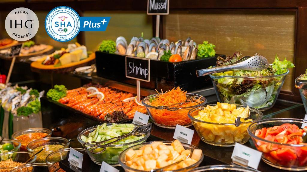 Holiday Inn Silom-3